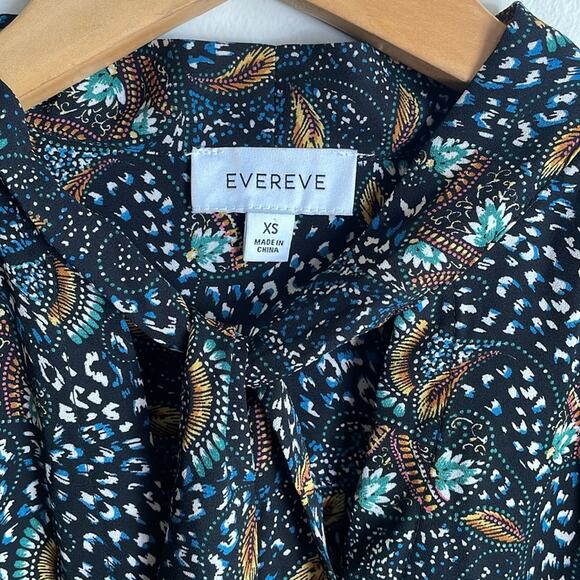 EVEREVE Charlie Tie Neck Blouse - Picture 9 of 16